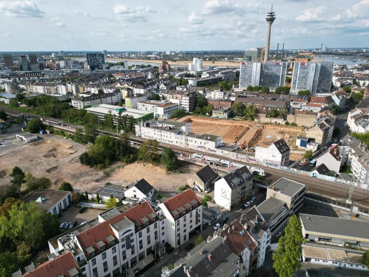 Apartment Ferienwohnung 4* Boutique Zimmer am Düsseldorf Hafen + ÖPNV&TG