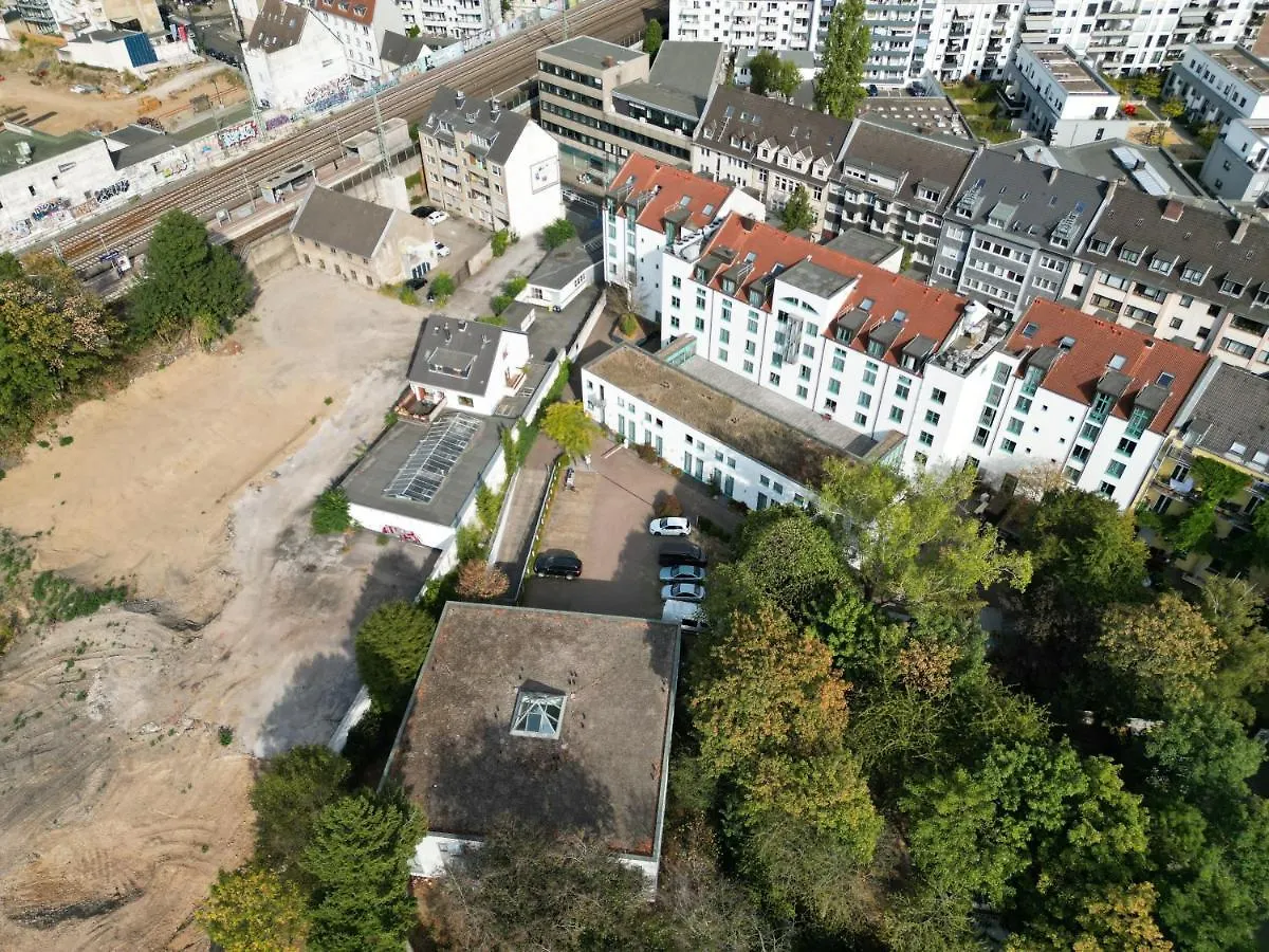 Ferienwohnung 4* Boutique Zimmer am Düsseldorf Hafen + ÖPNV&TG Apartment