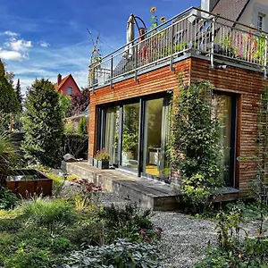 luxomes-design-apartment-near-airport.nuremberg-hotels.org/