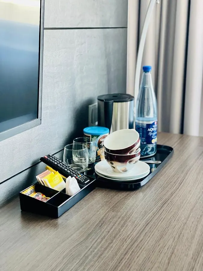 4* Boutique Zimmer Am Duesseldorf Hafen + Oepnv & Tg Apartamento